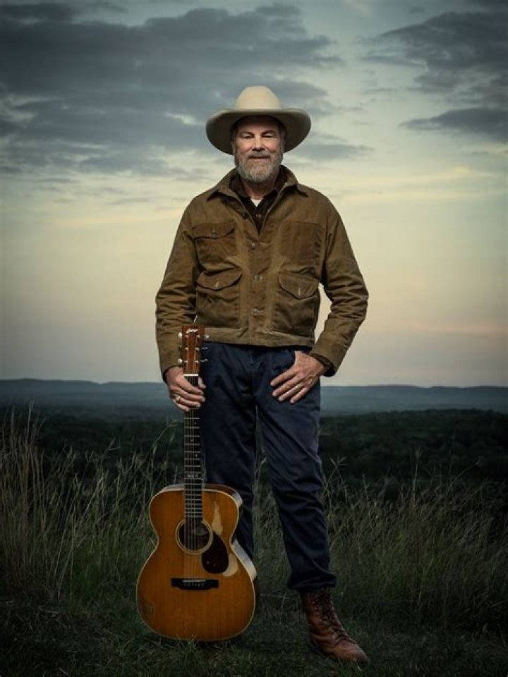 Robert Earl Keen Net Worth - Wiki, Age, Weight and Height, Relationships, Family, and More